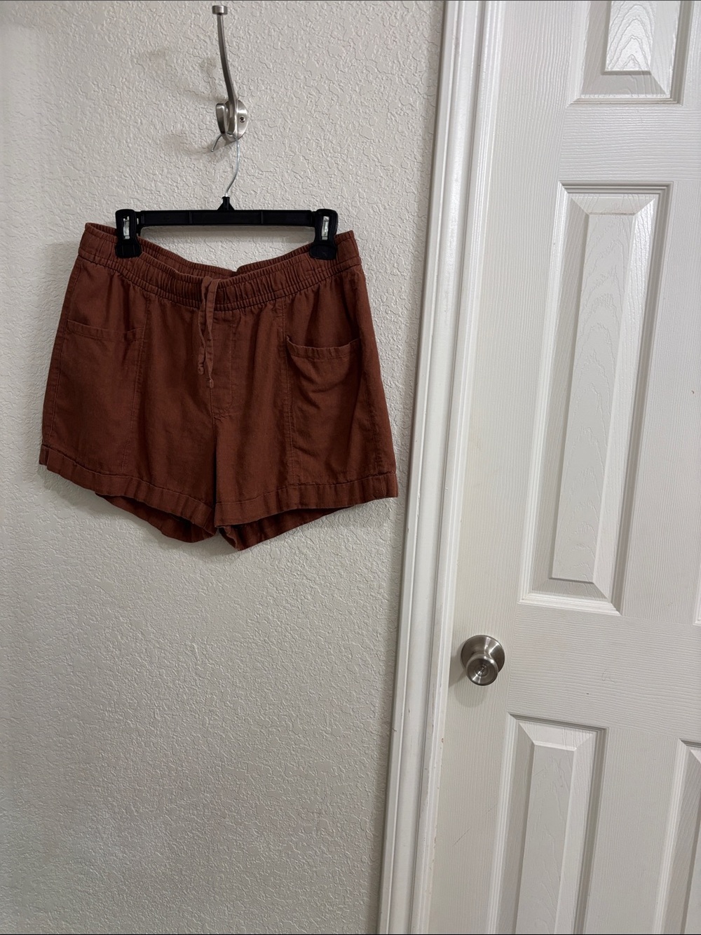Old Navy Women's Rust Pull-On Athletic Shorts